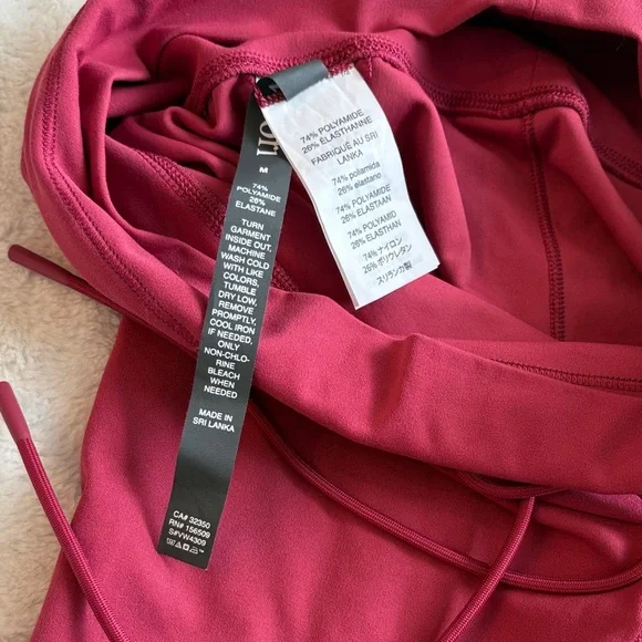 Vuori Daily Form Legging NWT. Size Medium - Picture 9 of 11